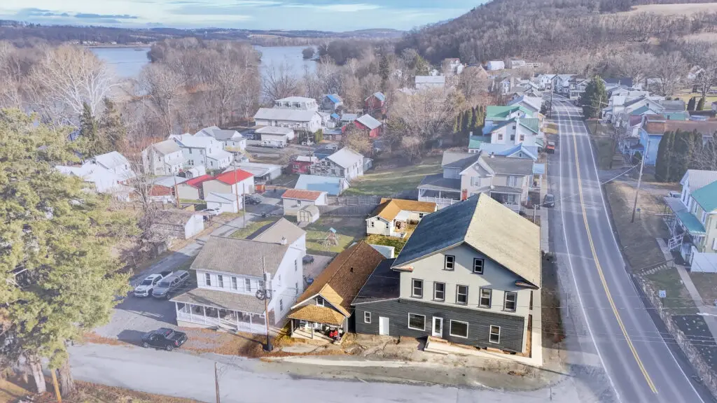 Dalmatia Prime Investment - 127 Susanna Street, Dalmatia, PA, USA - Intel Auctions