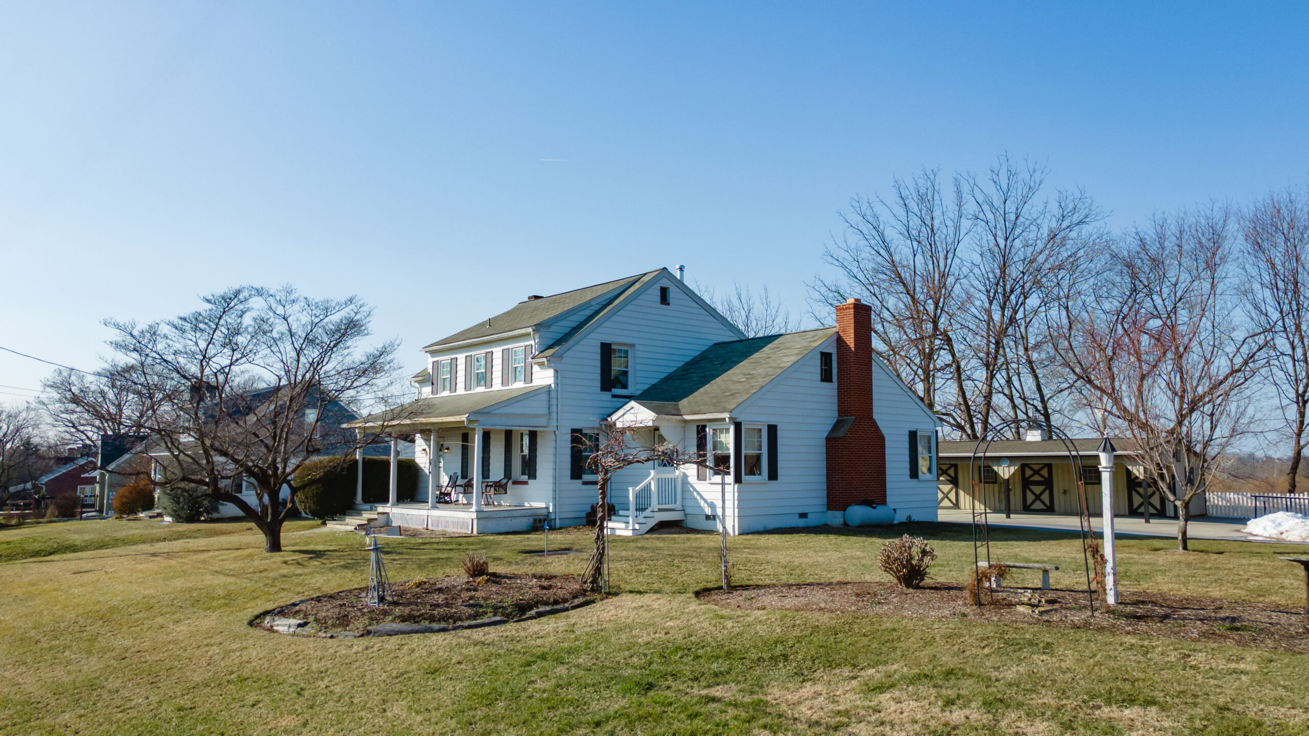 Desirable Dwelling - 31 Hershey Avenue, Paradise, PA, USA - Intel Auctions