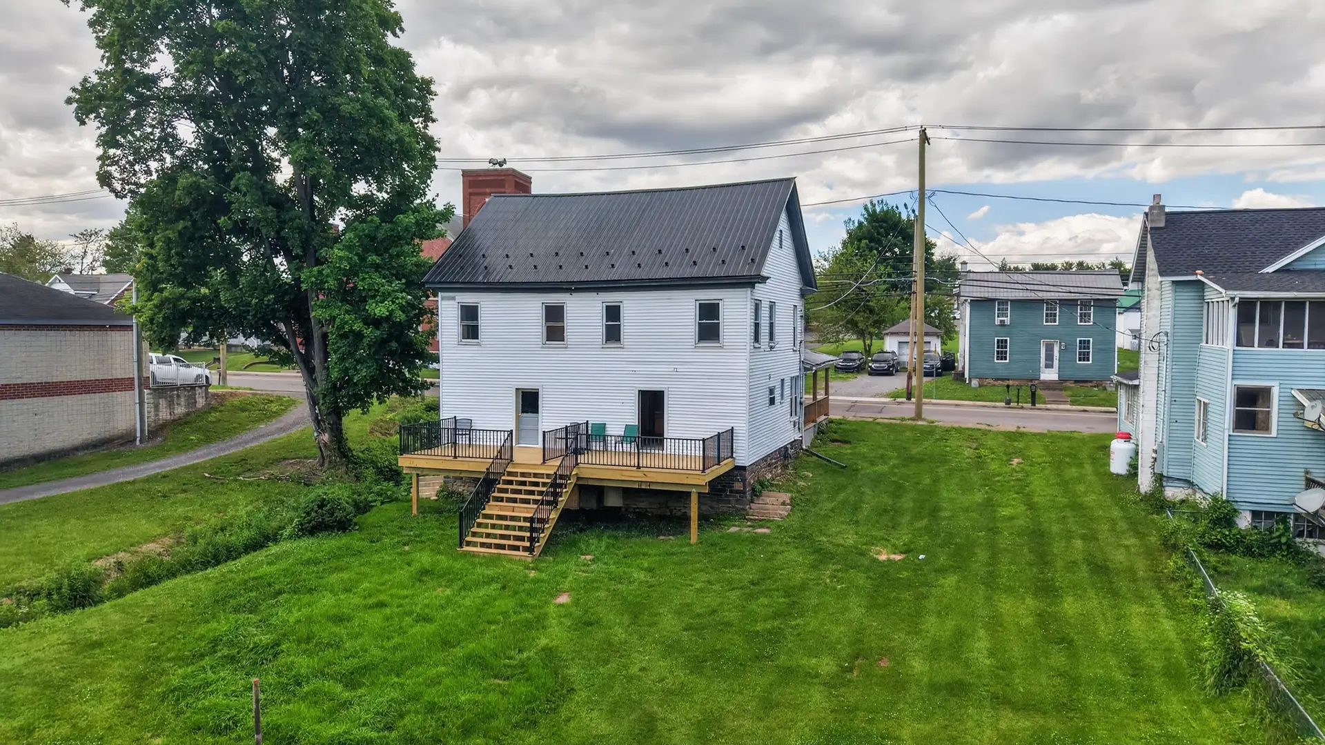 Updated 2 Unit Apartment - 3266 North Old Trail, Shamokin Dam, PA, USA - Intel Auctions