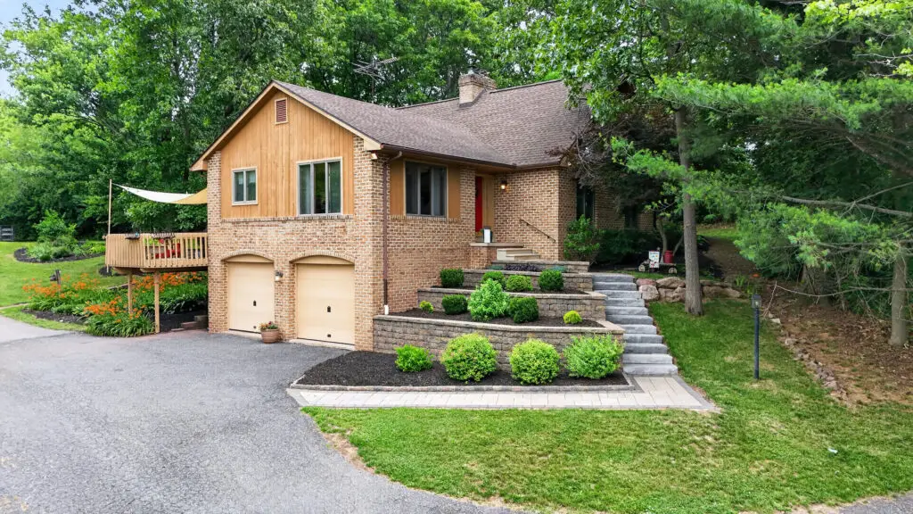 Valley View Real Estate - 2571 Valley View Rd, Morgantown, PA, USA - Intel Auctions