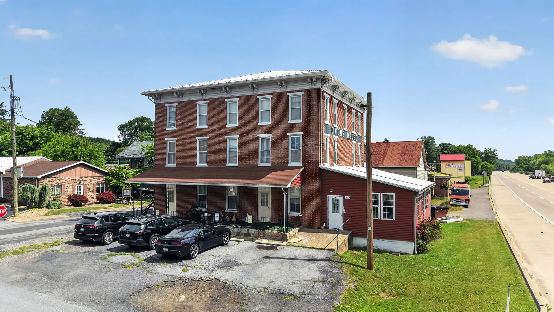 HISTORIC OWEN’S HOUSE - 403 North Front Street, Liverpool, PA, USA - Intel Auctions