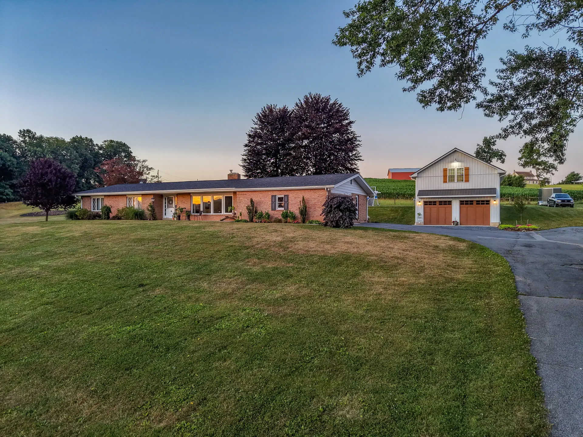 Delightful Denver Dwelling - 475 S Cocalico Rd, Denver, PA, USA - Intel Auctions