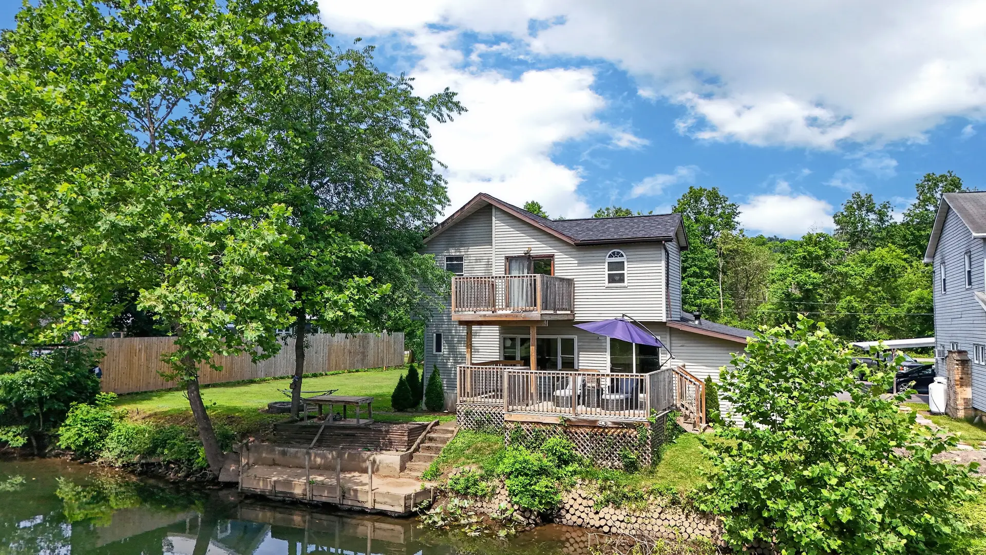 The Cottage on Bald Eagle - 52 Cottage Ln, Mill Hall, PA, USA - Intel Auctions