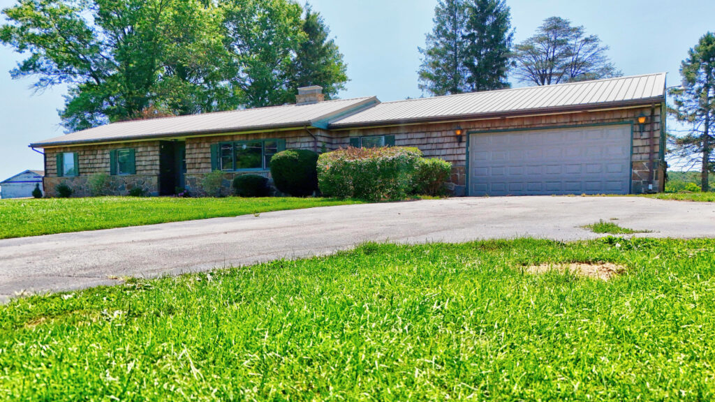 THE COUNTRYSIDE ABODE - 254 Street Road, Cochranville, PA, USA - Intel Auctions
