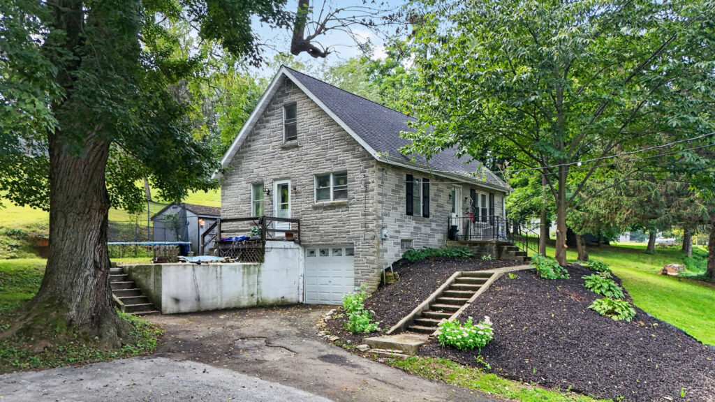 LET YOUR DREAMS BECOME REALITY - 5124 Strasburg Rd, Kinzers, PA, USA - Intel Auctions
