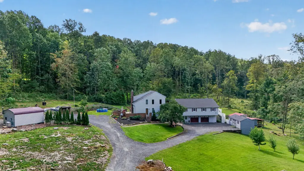 Room for the Whole Family - 112 Norton Dr, Gap, PA, USA - Intel Auctions