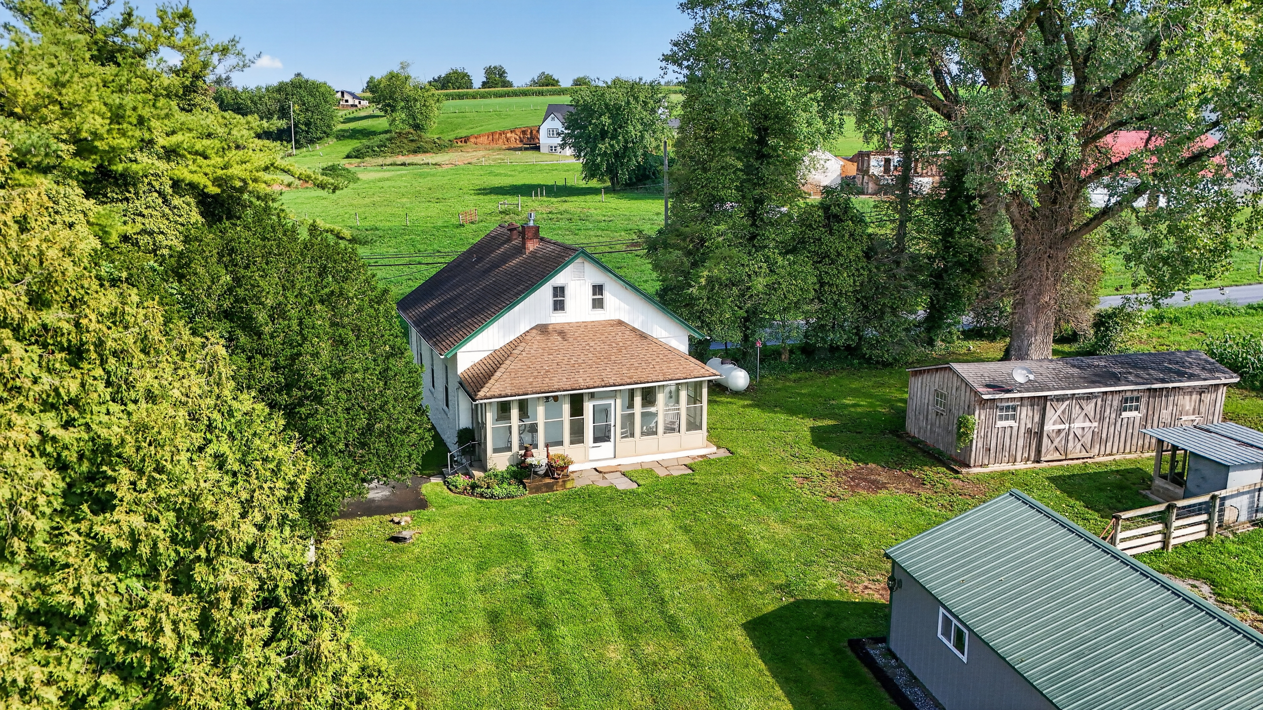 Whitehall Residence - 325 Cambridge Rd, Narvon, PA, USA - Intel Auctions