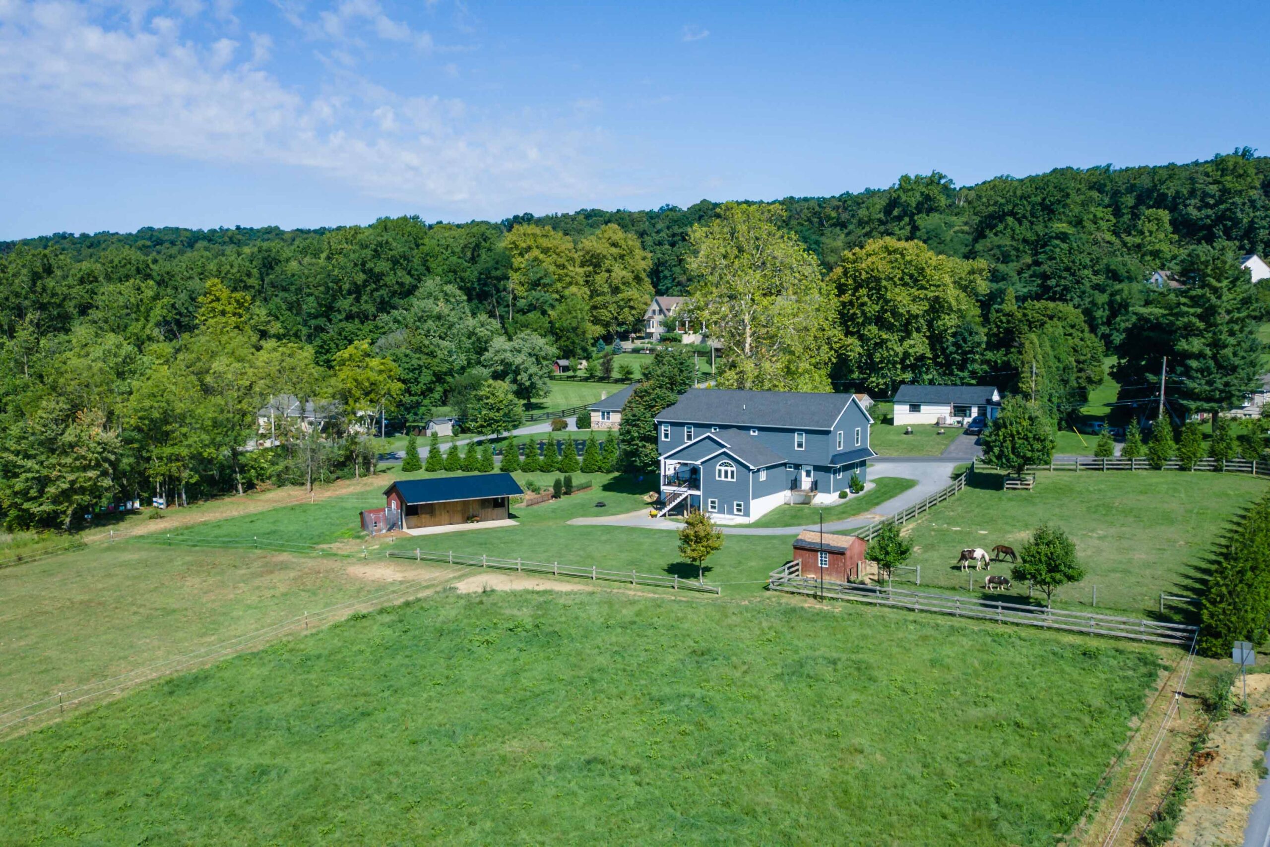 The Honeybee Nook - 5268 Diem Rd, New Holland, PA, USA - Intel Auctions