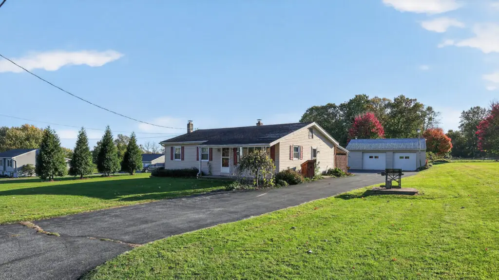 Gault Road Gem - 672 Gault Rd, Gap, PA - Intel Auctions