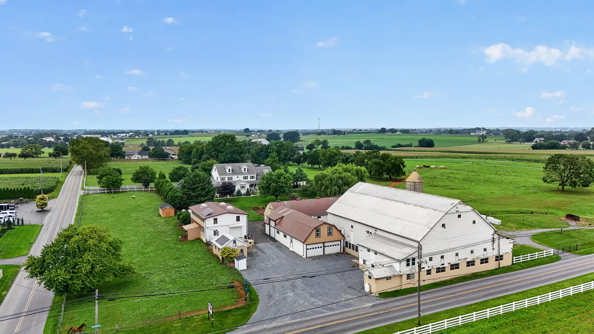 Gorgeous Gordonville Farm - 98 Old Leacock Rd, Gordonville, PA - Intel Auctions