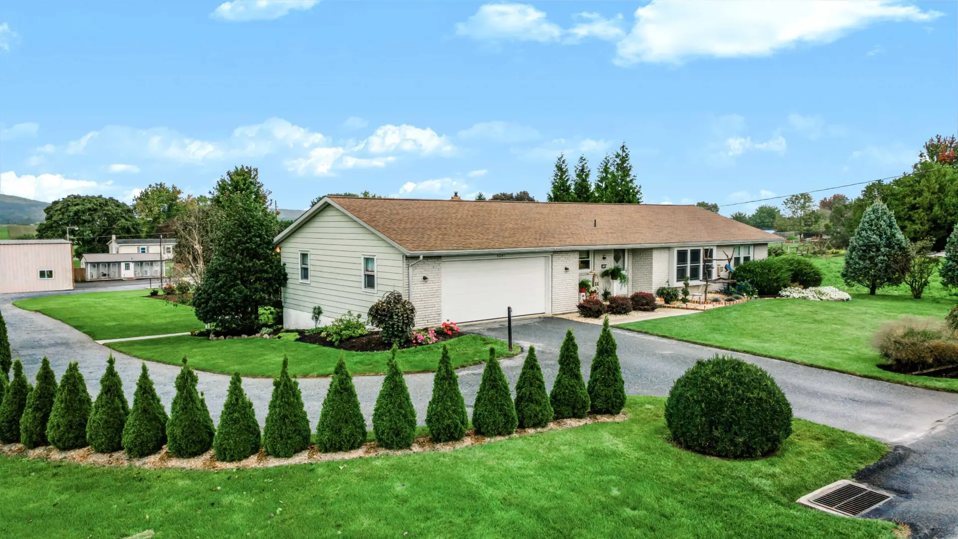 Main Street Deluxe - 6247 Main St, Honey Brook, PA - Intel Auctions